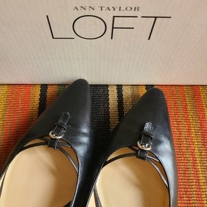 Ann Taylor Loft Black Kitten Heel Pump